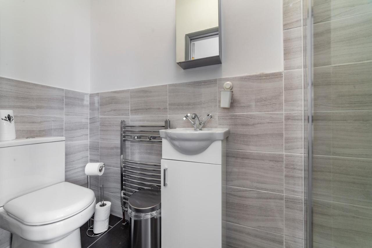 Highlands Gardens Suites Ілфорд Екстер'єр фото