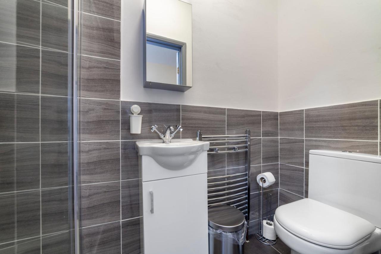 Highlands Gardens Suites Ілфорд Екстер'єр фото