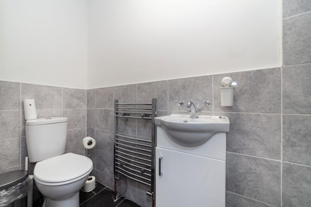 Highlands Gardens Suites Ілфорд Екстер'єр фото